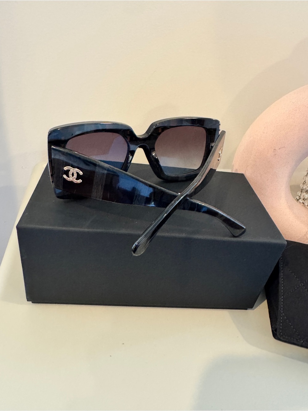 RECTANGLE SUNGLASSES CLASSICS BLACK & GOLD HIGH BRIDGE